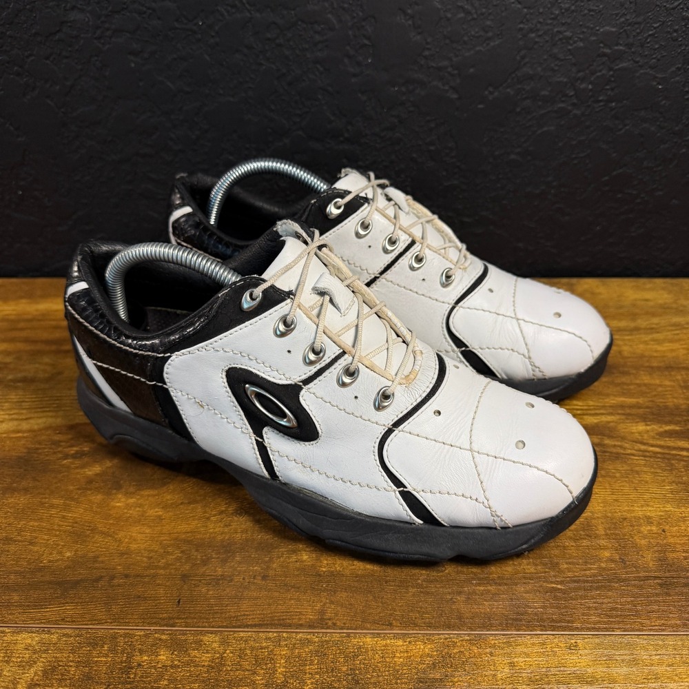 Oakley 11046-151 White Black Leather Spiked Golf Shoes Mens Size 8